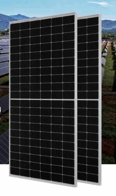 detail Solární panel JA SOLAR 410 W černý rám
